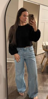 Black Sweater Photo 0