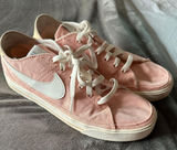SB Sneakers Photo 0