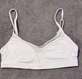 Lululemon sports bra size 4 Photo 0