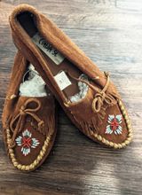 Cottage St. Women’s Brown Suede Beaded Fringe Moccasins Size 8M Rubber Sole Photo 0