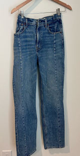 Abercrombie 90s Straight Ultra High-Rise Photo 0