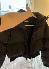 Cropped Black Puffer Jacket Size M Photo 0
