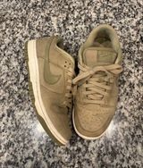 Women’s Nike Dunk Low in Neutral Olive Size 7.5 Photo 0