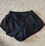 Lululemon Hotty Hot Short 2.5” Photo 0