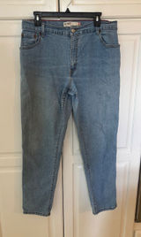Levis 550 Relaxed Tapered Jeans Womens 16M Medium Wash High Rise Denim Photo 0