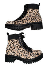 New comfort comfortable cheetah leopard Chelsea hiking boots booties women’s 8 Photo 0