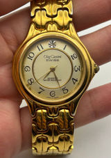 Vintage Oleg Cassini Gold-tone Basket Weave Quartz Watch, Working New Battery Photo 0