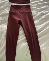 Beyond Yoga High-Waisted Leggings and matching top Photo 0