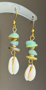 Handmade natural cowrie seashell & stone beads mix dangle earrings 🌀💚 Photo 0