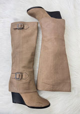 NWOT Vince Camuto Autumn Wedge Heel Leather Boots Size 8B EU38 Taupe Photo 0