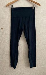 Lululemon women's size 6 blue athletic leggings Photo 0