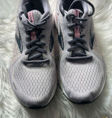 Brooks Adrenaline 21 Women's Size 9.5 B (Medium) Running Shoes purple Photo 0