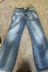 PacSun Low-Rise Baggy Jeans Photo 0