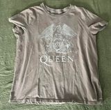 Abercrombie & fitch Queen graphic tee Photo 0