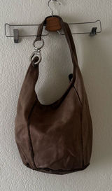 Sundance Italy taupe leather single strap purse/hobo/bucket bag Photo 0