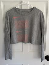 Nike Sportswear NYC House of Innovation Cropped Long Sleeve Tee Gray M Photo 0