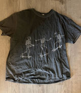 UO Graphic Tee Photo 0