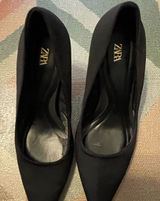 Zara Women's Black Heels Photo 0