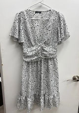 Women’s Size small dress Photo 0