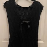 Black Floral Lace Sleeveless V-Neck Bow Top Sheer Stretch Scalloped Hem Blouse Photo 0