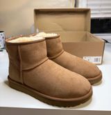 Classic UGG Mini Photo 0