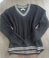 Hollister Sweater Photo 0