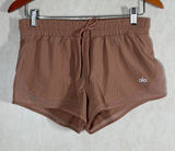 ALO Yoga Women’s Frame Runner Shorts Pull On 2” in Henna S Photo 0