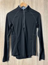Icebreaker Black and Gray Merino Bodyfit Zone 1/4 Zip Top Size Medium Photo 0