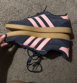 Shoes Adidas Women’s 7  Photo 0