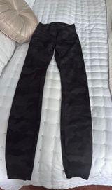 Lululemon Camo Align Leggings Black 25" Photo 0