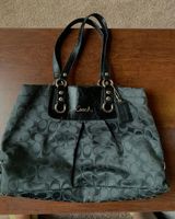 Black Purse Photo 0