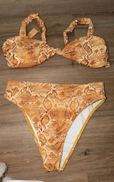 Billabong Bathing Suit Set Photo 0