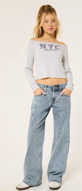 Hollister Low-Rise Baggy Jeans Photo 0