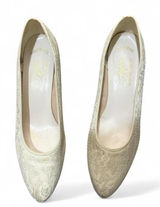 Vintage 80s Fashion 10 Endicott Johnson Ivory Lace Kitten Heel Pumps Photo 0
