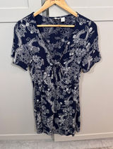 Roxy Navy Blue White Floral Paisley Tie Front Mini Dress Large Short Sleeve Photo 0