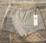 Alo Yoga shorts Photo 0