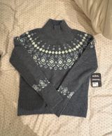 KÜHL Christmas Sweater Photo 0