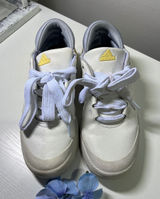 Adidas‎ Courtic Women 7.5 Sneakers White Grey Yellow Low Top HP9460 Shoes Photo 0