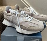 New Balance 327 Women's Shoes Size 6.5 Photo 0