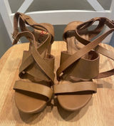 Pre-Owned Red Circle Women's Tan Leather Wedge Heels, Size 8.5, $15, B51 Photo 0