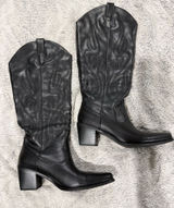 Cowgirl boots Photo 0