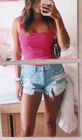 Pink Tank Photo 0