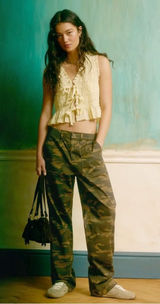 American Eagle AE Ex-boyfriend Camo Casual Pants Green Utility Women’s Sz Small Photo 0