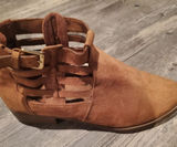 Suade boots size 8.5 in tan color by American Eagle amazing details worn… Photo 0