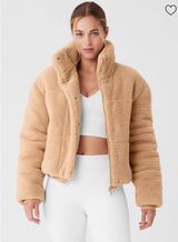Alo Yoga Sherpa Angel Snow Puffer Photo 0