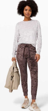 Lululemon Ready to Crush Jogger velvet velour French Press size 8 W5DAKS Photo 0