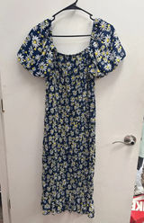 Trixxi Women’s boutique style dress size medium Photo 0