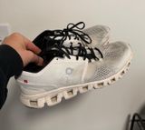 On Cloud Shoes Photo 0
