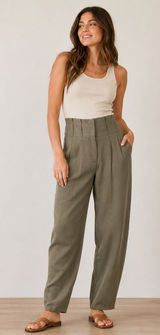 Tularosa Olive Green High Waisted Pleated Tapered Lyocell Pants Sz M Photo 0