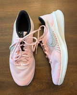 Nike Downshifter 11 Pink Foam/Silver Sneakers Girl's 6Y Women’s 7.5 Shoes New Photo 0